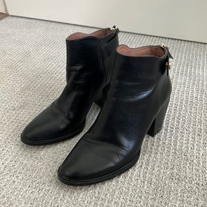 Black Genuine Leather Louise et Cie boots